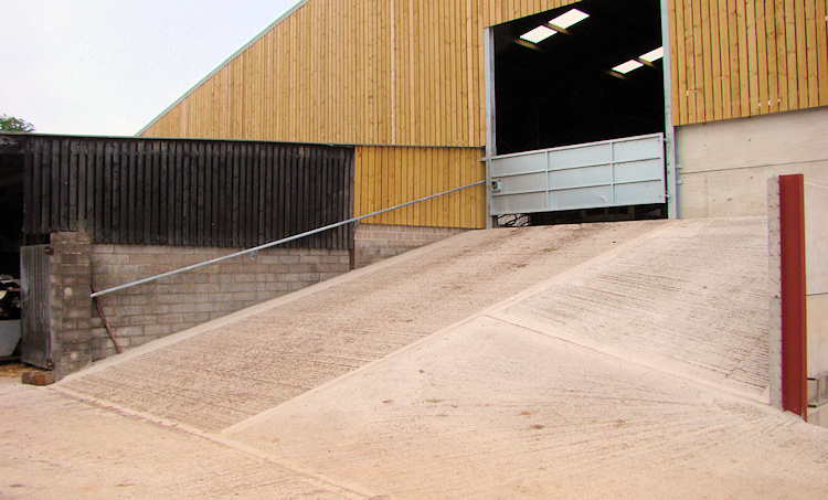 Agribuild Construction. Agricultural Construction company livestock buildings barns, Milking Parlours, dairys, stabling, cubicle buildings, Silage Clamps, Concrete Yards, Slurry Storage, Grain Storage, Concrete Panelling, Ground Works South West in south west uk and South West England.  Agricultural Construction livestock buildings South West. Based in Nr Bath Somerset